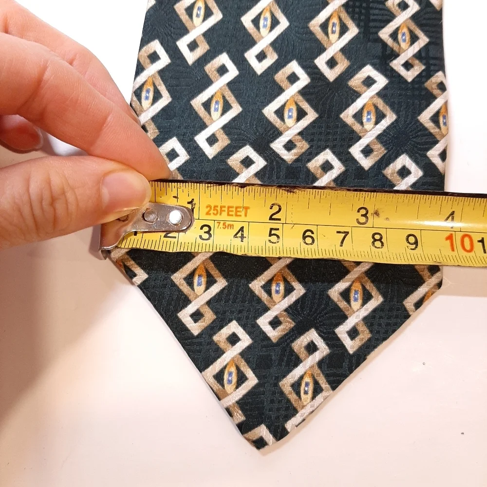MADISON AVENUE Patterned Silk Tie Made In Canada Diamond Gold Green